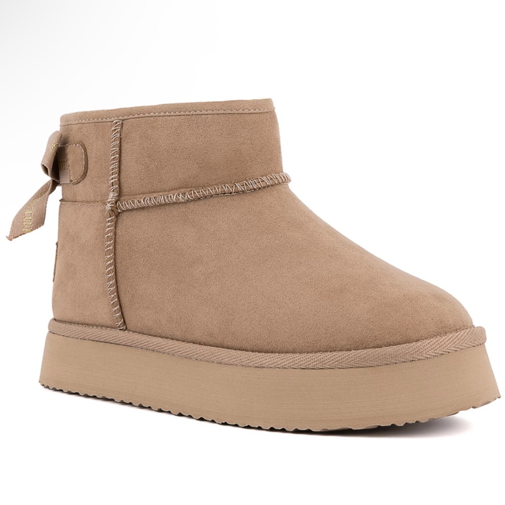 NIB Juicy Couture Olden Women's Winter Boots
Juicy Couture Size 10 - Picture 2 of 6